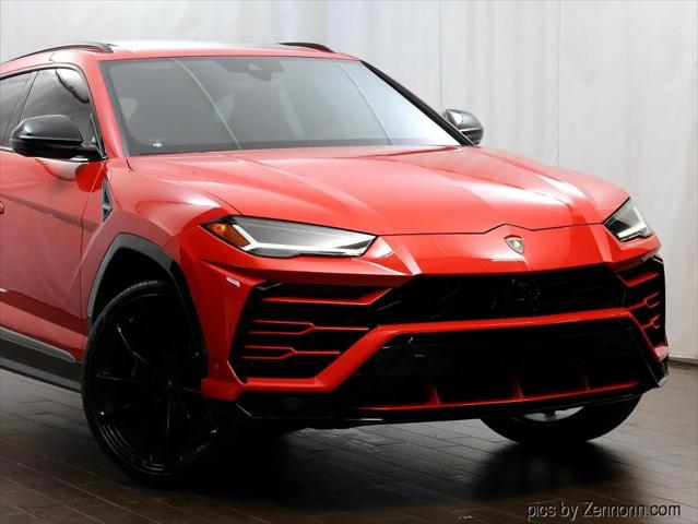 2020 Lamborghini Urus Standard