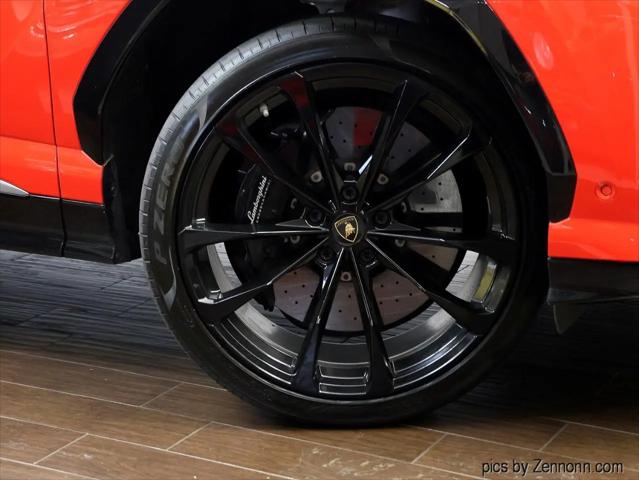 2020 Lamborghini Urus Standard