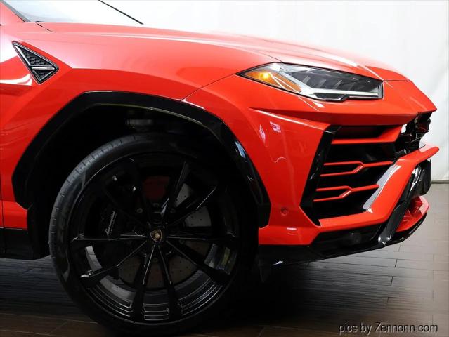 2020 Lamborghini Urus Standard