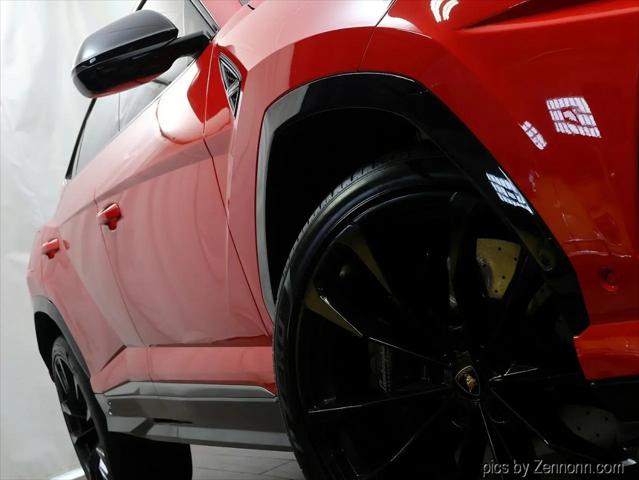2020 Lamborghini Urus Standard