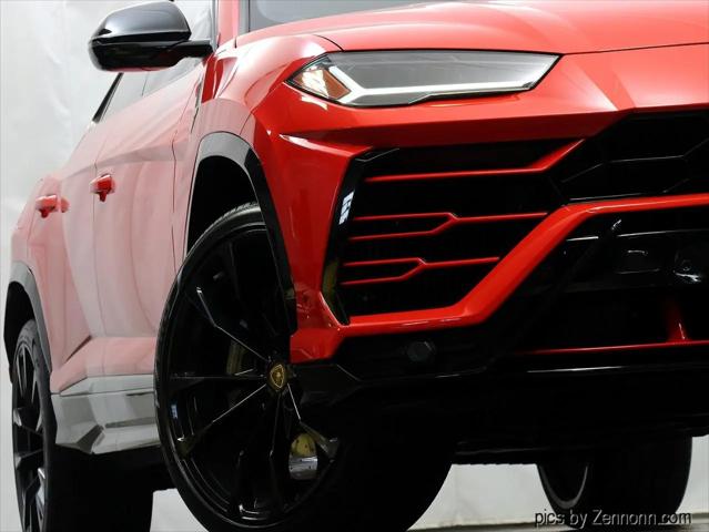 2020 Lamborghini Urus Standard