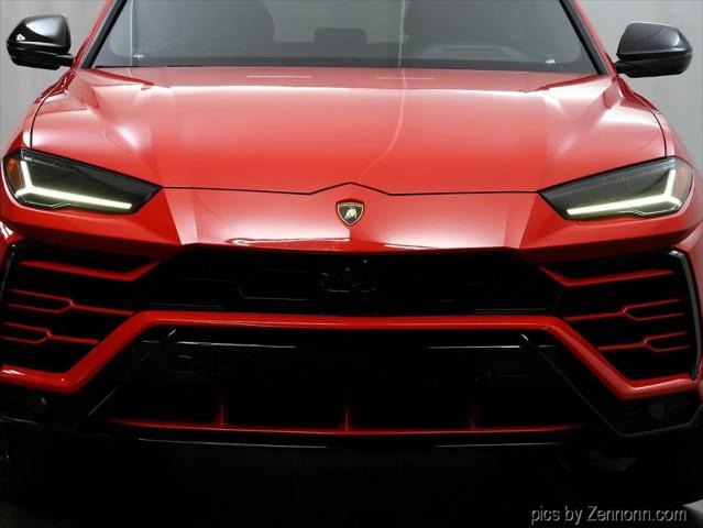 2020 Lamborghini Urus Standard