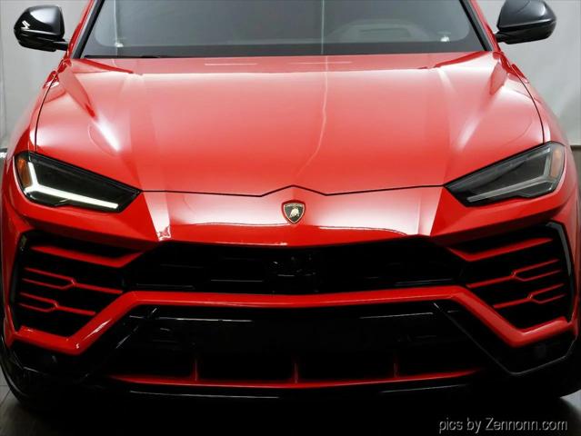 2020 Lamborghini Urus Standard