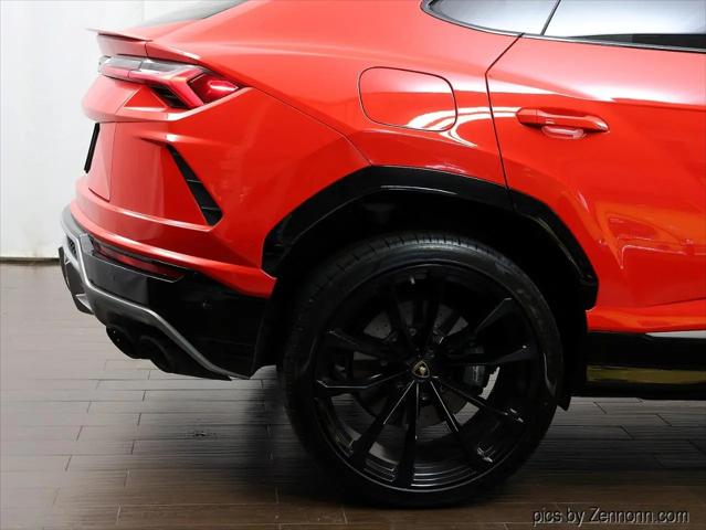 2020 Lamborghini Urus Standard
