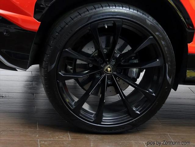 2020 Lamborghini Urus Standard