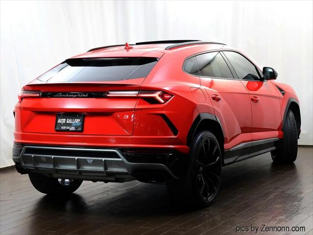 2020 Lamborghini Urus Standard