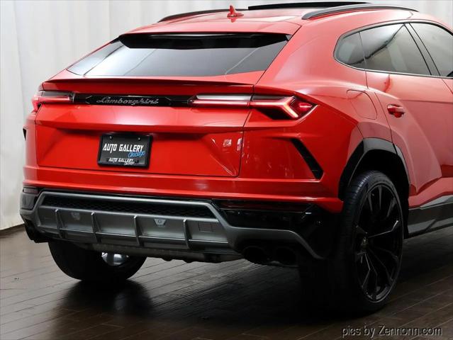 2020 Lamborghini Urus Standard