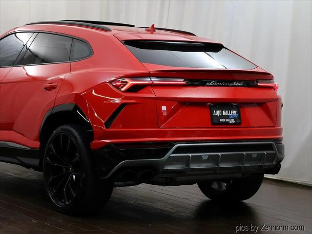 2020 Lamborghini Urus Standard