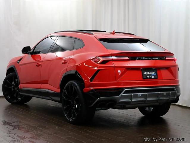 2020 Lamborghini Urus Standard