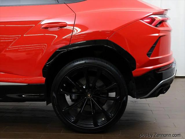 2020 Lamborghini Urus Standard