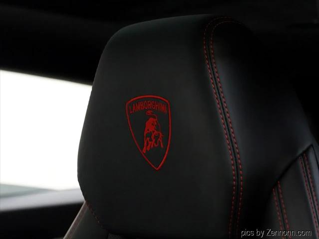 2020 Lamborghini Urus Standard