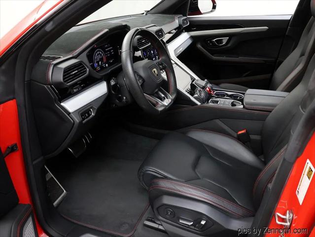 2020 Lamborghini Urus Standard