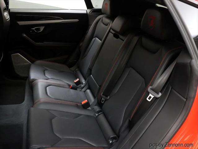 2020 Lamborghini Urus Standard