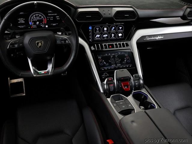 2020 Lamborghini Urus Standard