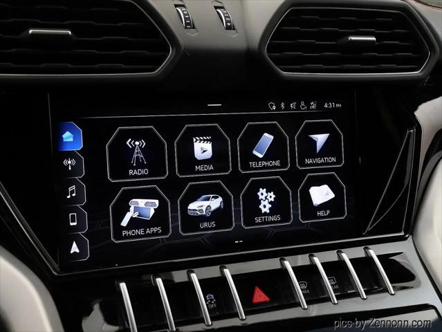 2020 Lamborghini Urus Standard