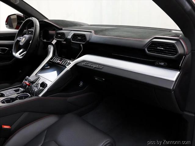 2020 Lamborghini Urus Standard