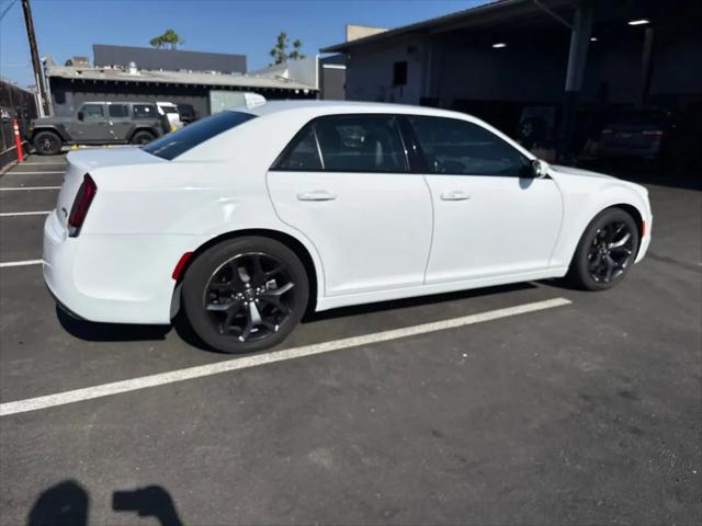 2021 Chrysler 300 300S