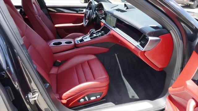 2018 Porsche Panamera 4