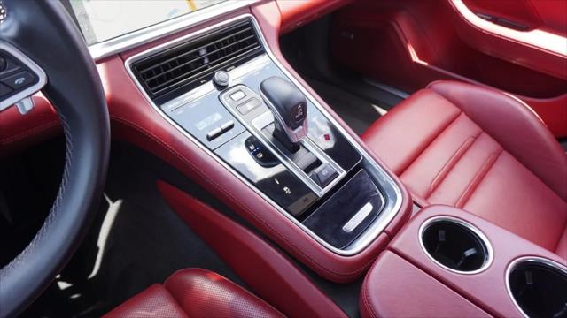 2018 Porsche Panamera 4