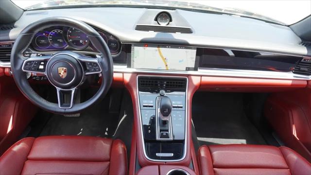 2018 Porsche Panamera 4
