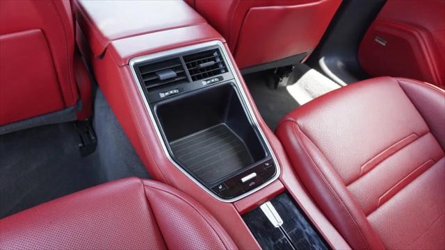 2018 Porsche Panamera 4