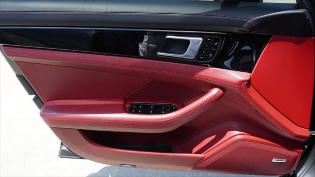 2018 Porsche Panamera 4