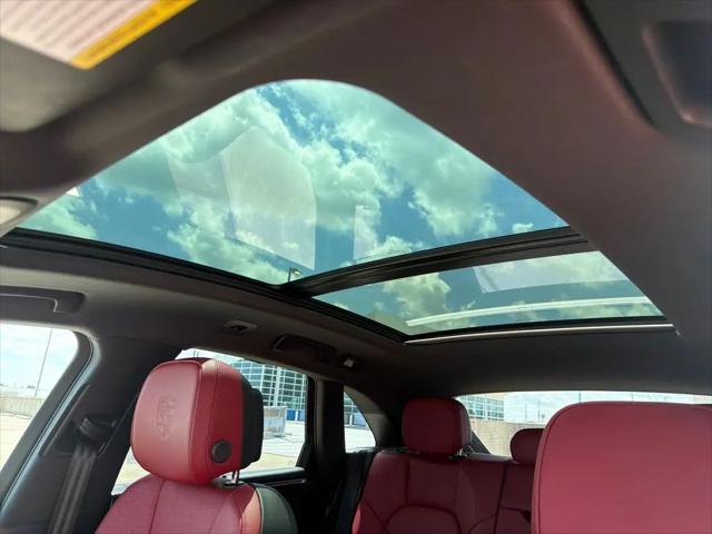 2025 Porsche Macan Macan