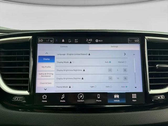 2024 Chrysler Pacifica Touring L