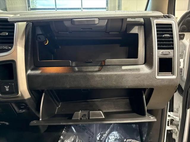 2019 Ram 1500 Classic Big Horn Crew Cab 4x4 64 Box