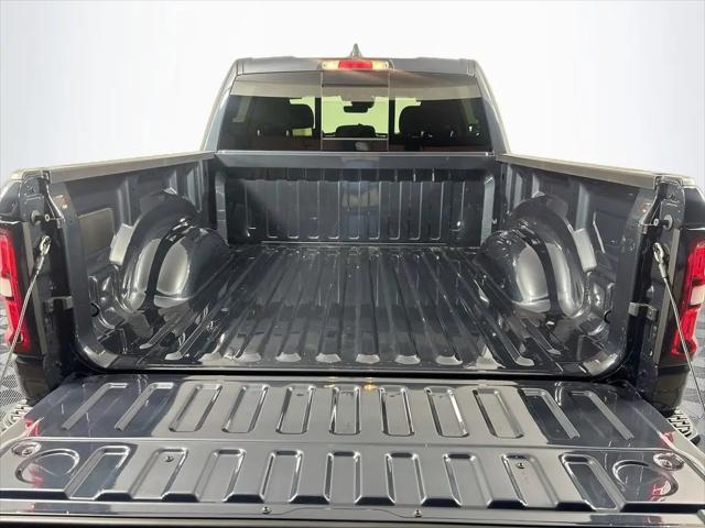 2026 Ram 1500 Express Crew Cab 4x4 57 Box
