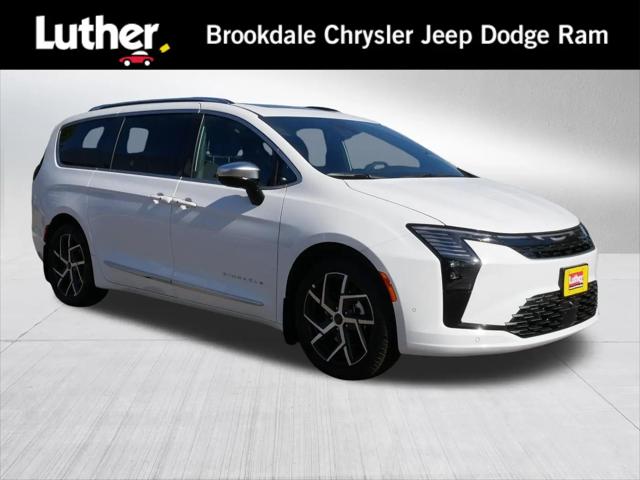 2027 Chrysler Pacifica Pinnacle for sale in Brooklyn Park, MN