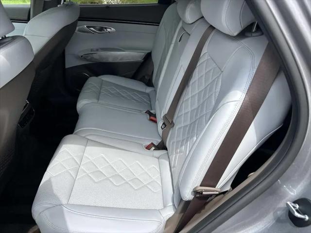 2026 Genesis GV70 Prestige AWD