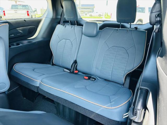 2027 Chrysler Pacifica Pinnacle