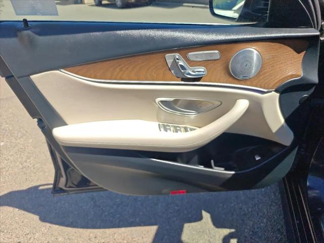 2018 Mercedes-Benz E-CLASS E 300 E 300