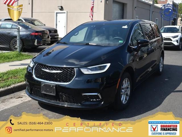 2025 Chrysler Pacifica Select for sale in Valley Stream, NY