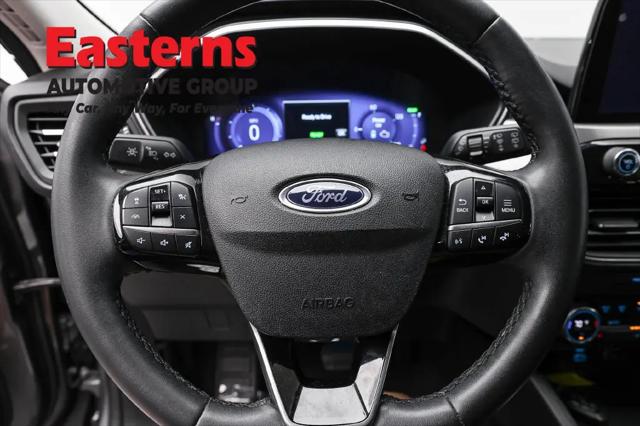 2021 Ford Escape Titanium Hybrid