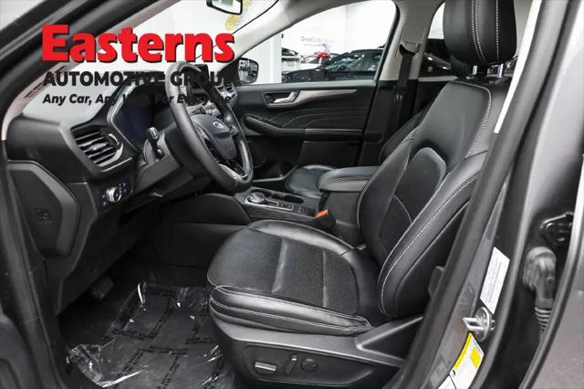 2021 Ford Escape Titanium Hybrid