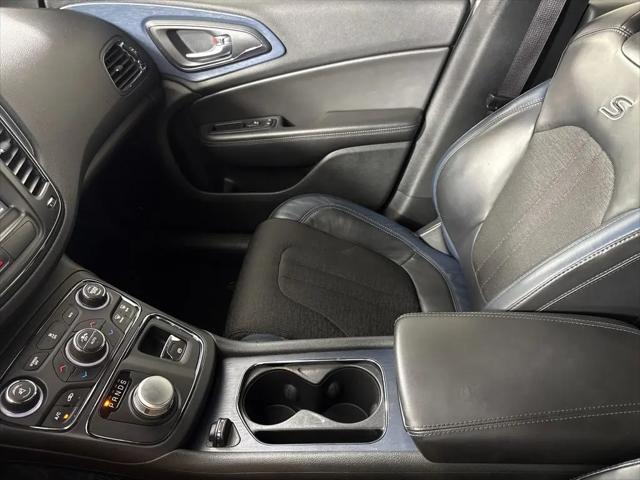 2015 Chrysler 200 S