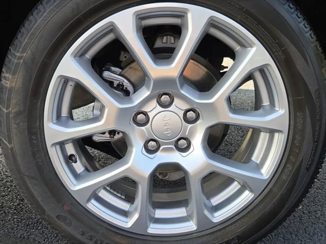 2023 Jeep Compass Latitude Lux FWD