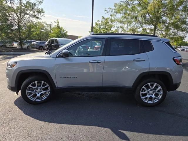 2023 Jeep Compass Latitude Lux FWD