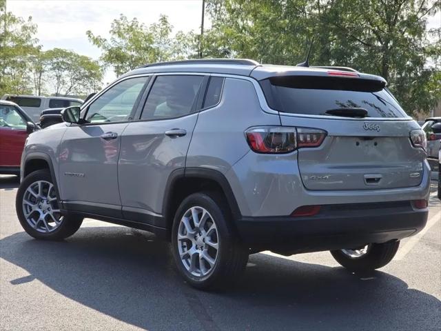 2023 Jeep Compass Latitude Lux FWD
