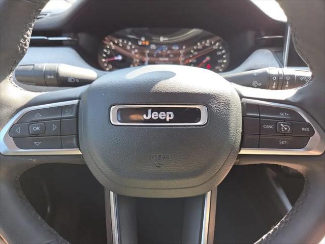 2023 Jeep Compass Latitude Lux FWD