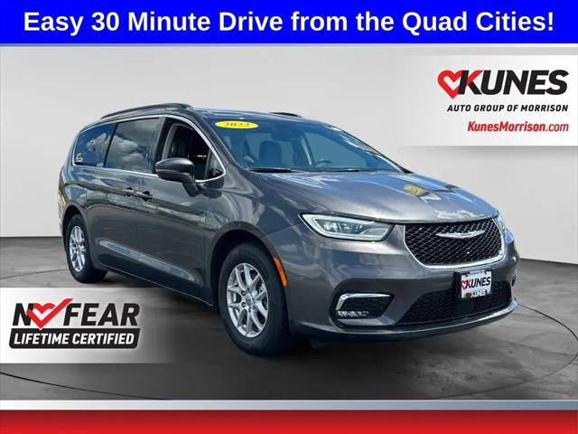 2022 Chrysler Pacifica Touring L for sale in Morrison, IL