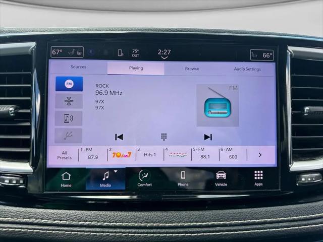 2022 Chrysler Pacifica Touring L