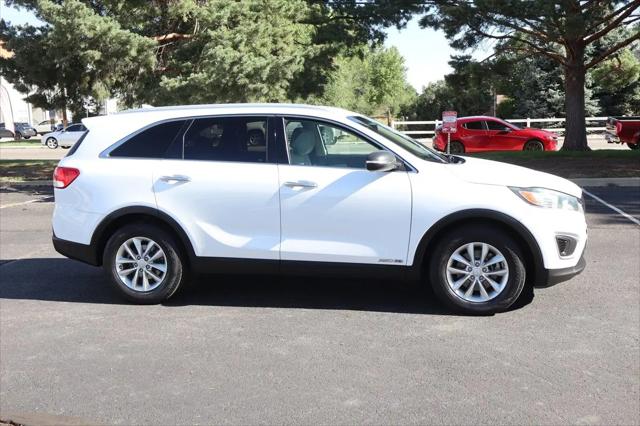 2016 Kia Sorento 3.3L LX