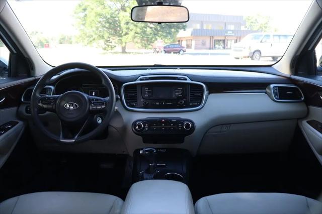2016 Kia Sorento 3.3L LX