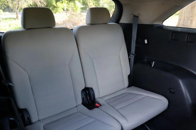 2016 Kia Sorento 3.3L LX