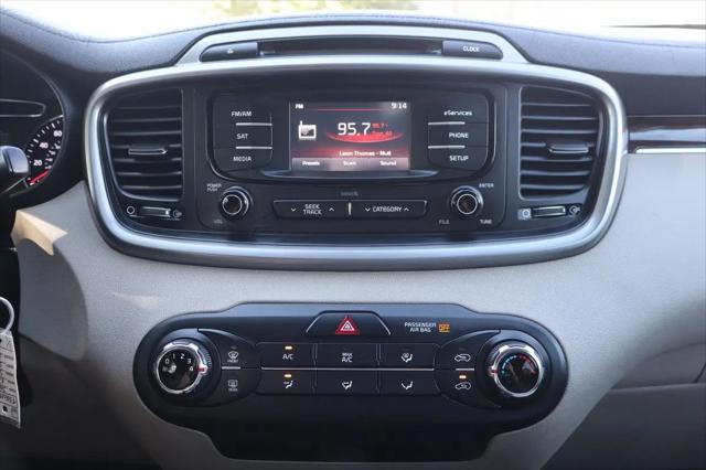 2016 Kia Sorento 3.3L LX