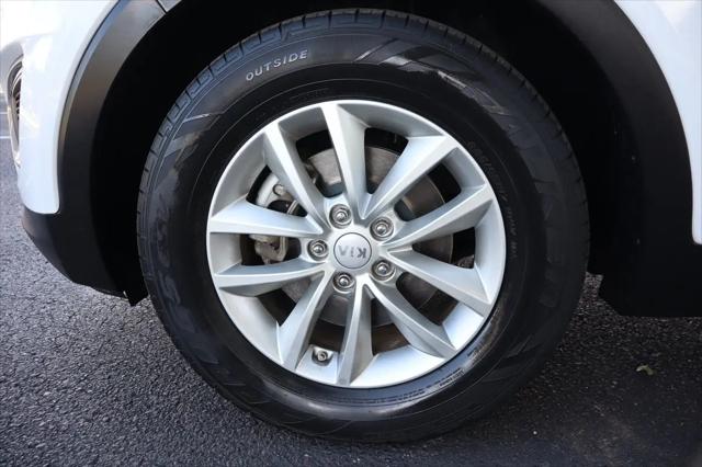 2016 Kia Sorento 3.3L LX