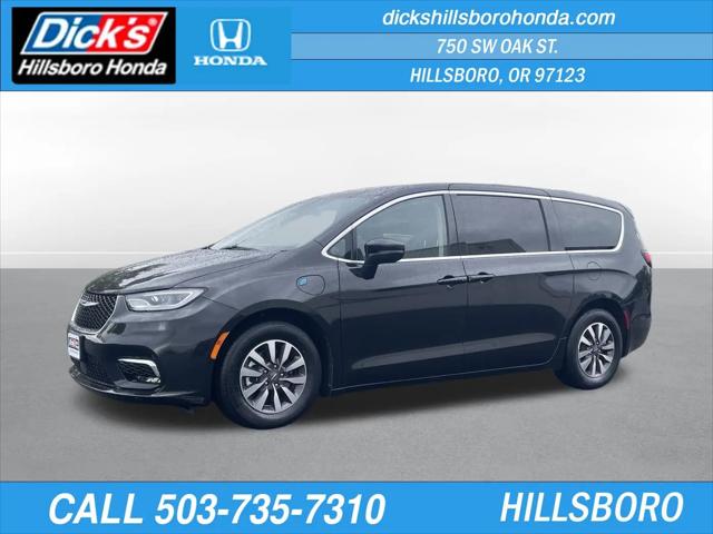2023 Chrysler Pacifica Hybrid Touring L for sale in Hillsboro, OR